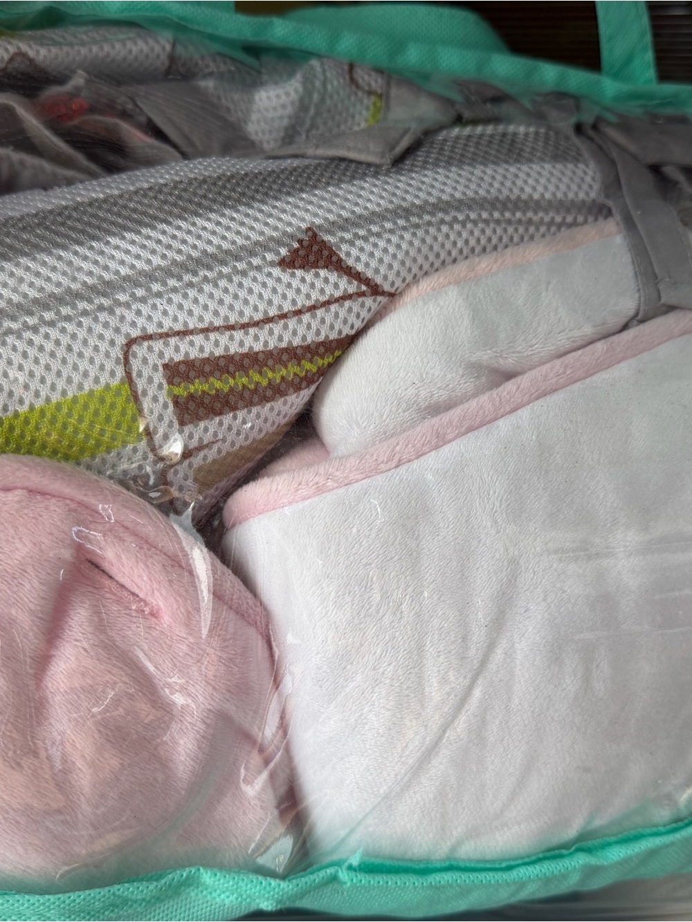Soft Pink & White Home Bedding Set - Premium Comfort